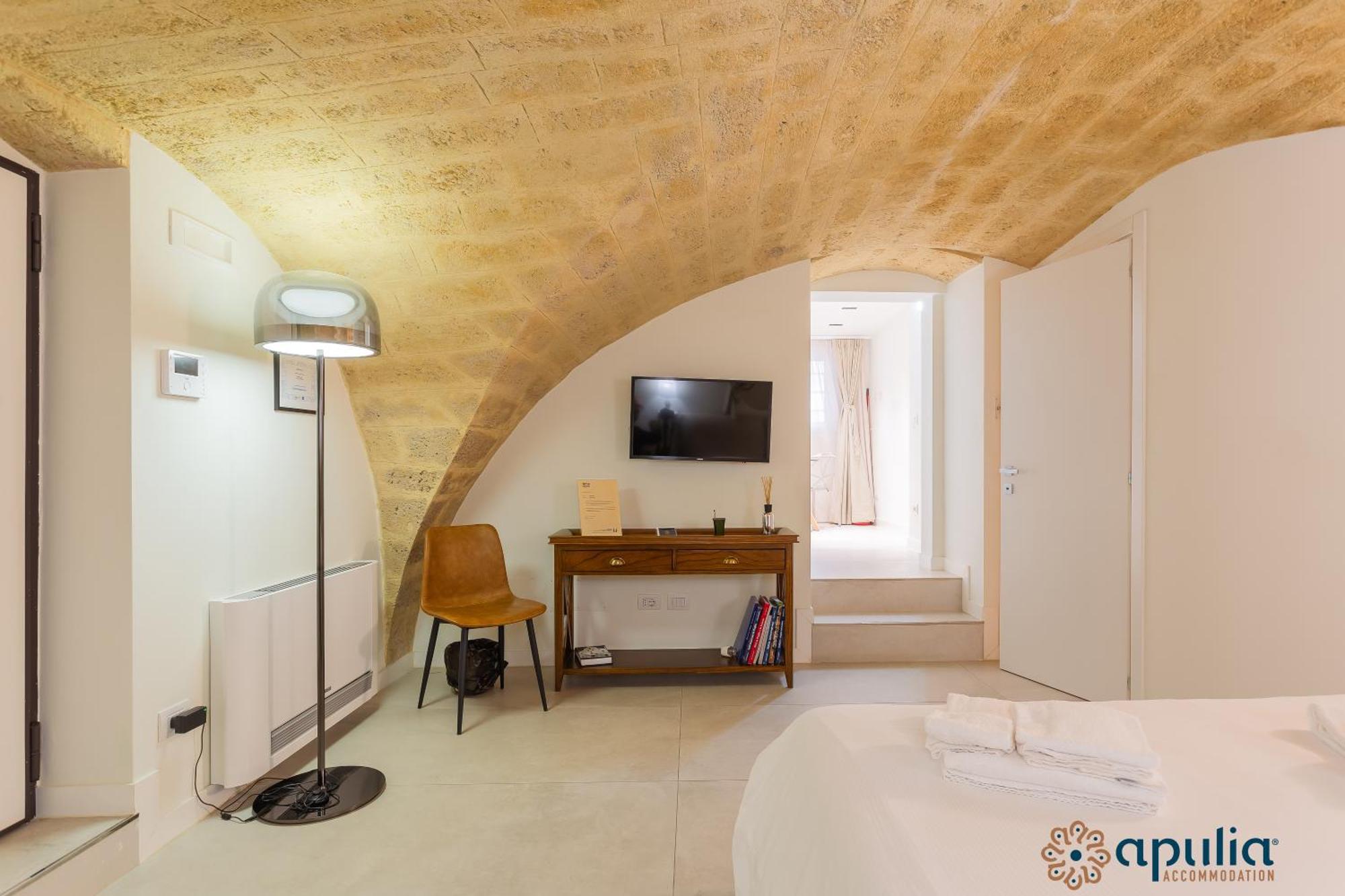 Zema Home By Apulia Accommodation Bari Exteriör bild